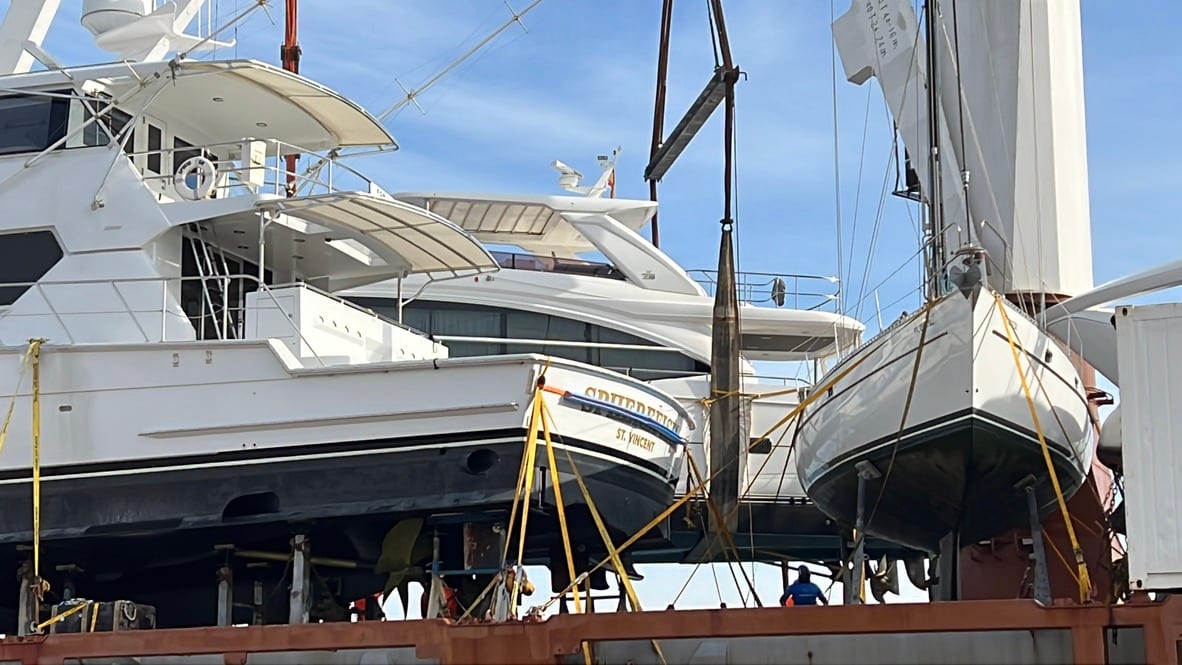 Bateaux dans un port de plaisance